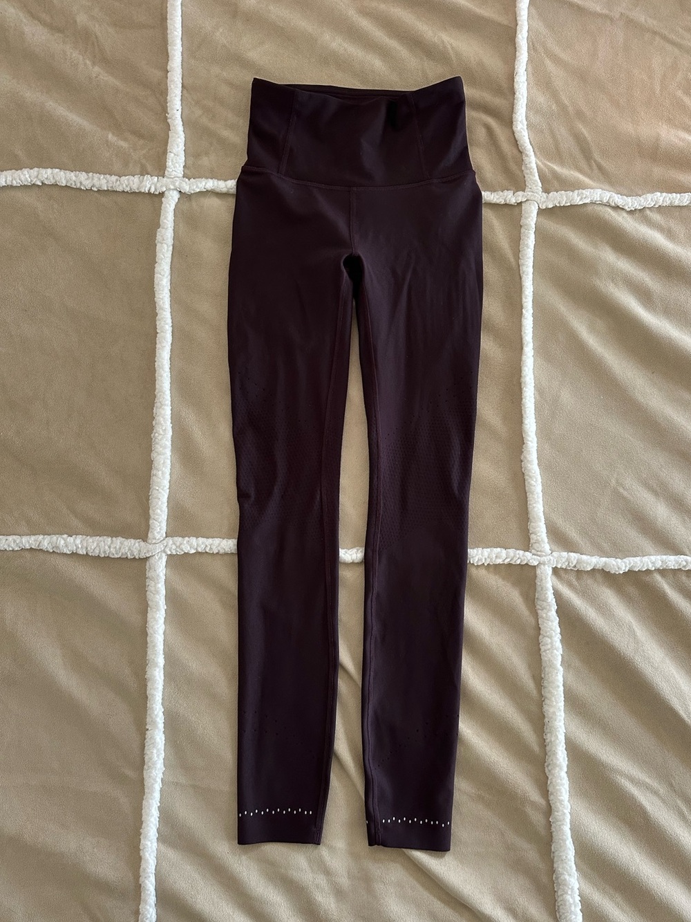 Lululemon Zoned in Tight Deep Burgundy Compression